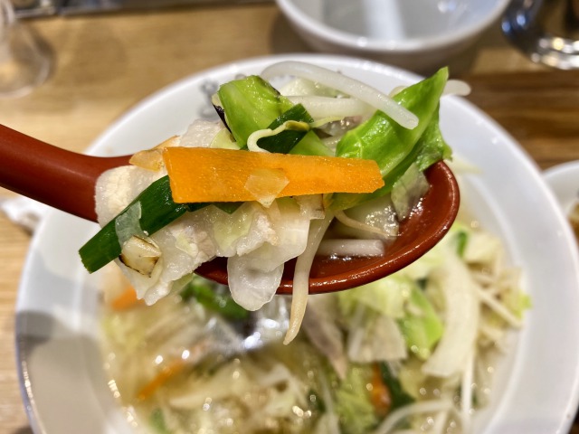 れんげ食堂Toshuの野菜スープのアップ
