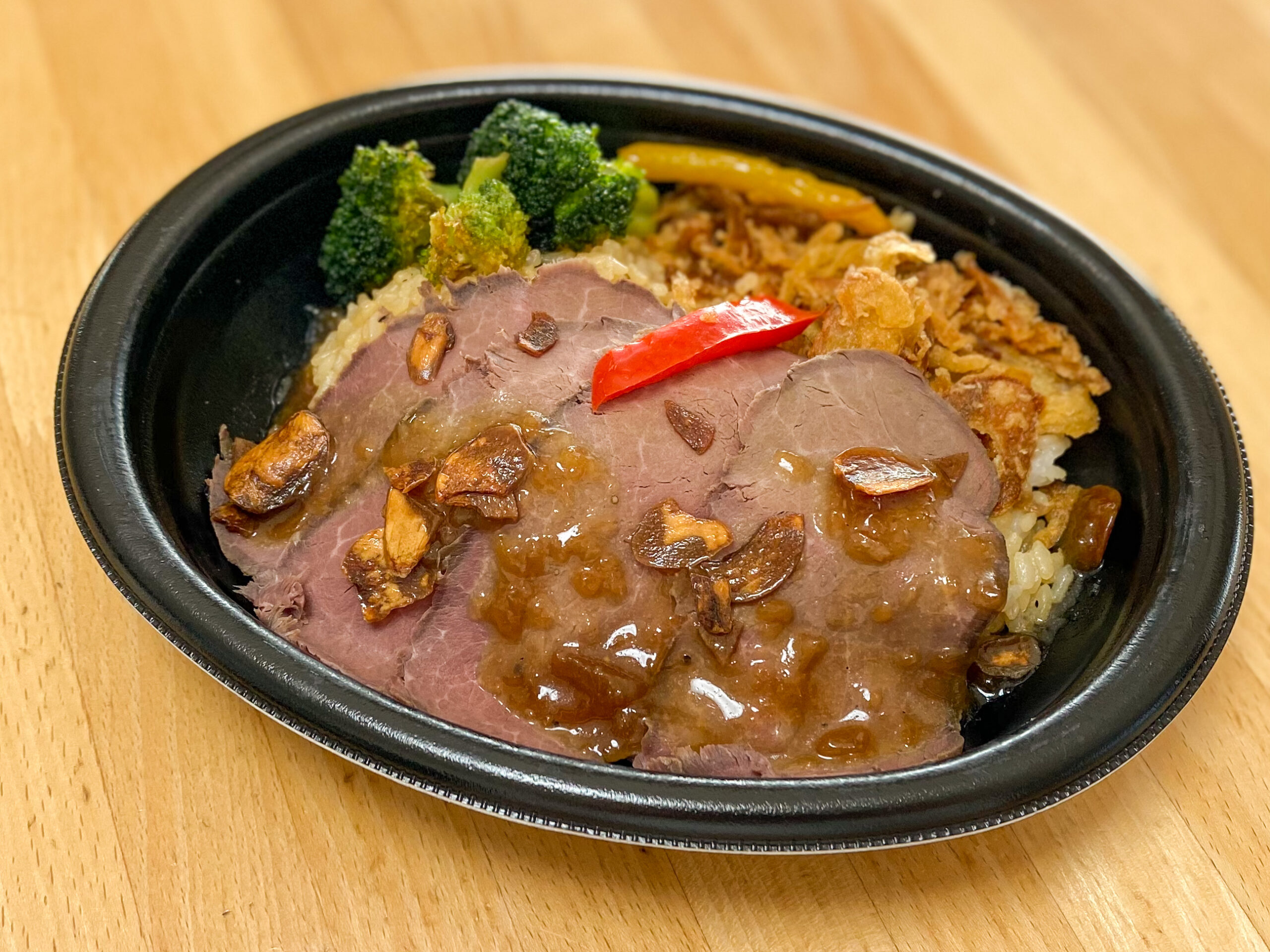 悪魔的うまさ 成城石井 浜田山店のローストビーフのガーリックライスで家ランチ 高井戸ランチブログ