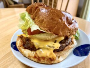 Kurodo's Burgerのプレミアムチーズバーガー