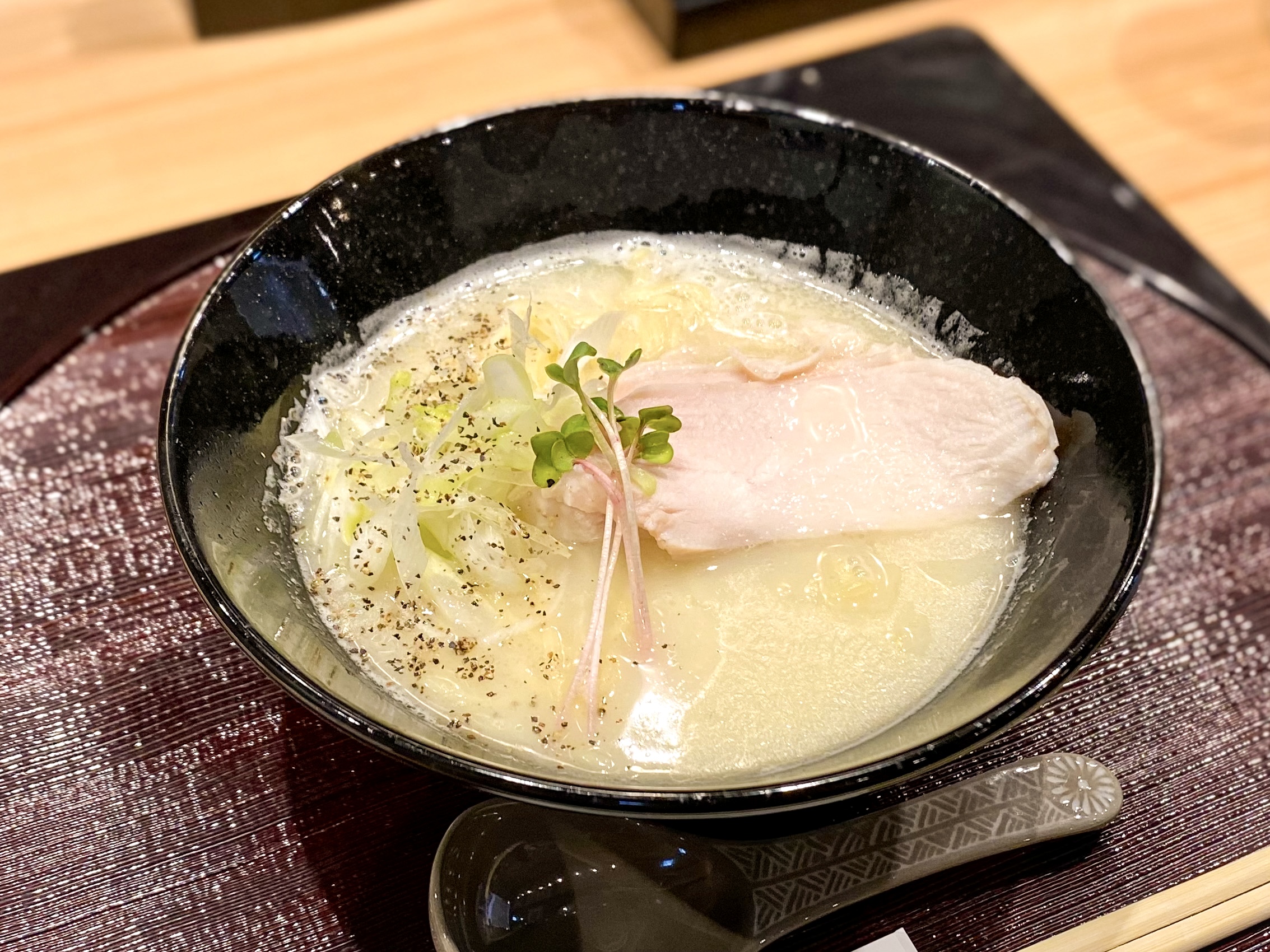 疲れた体に染み渡る とりさわ 調布店で食べた鶏のうま味がハンパない濃厚鶏白湯麺 高井戸ランチブログ