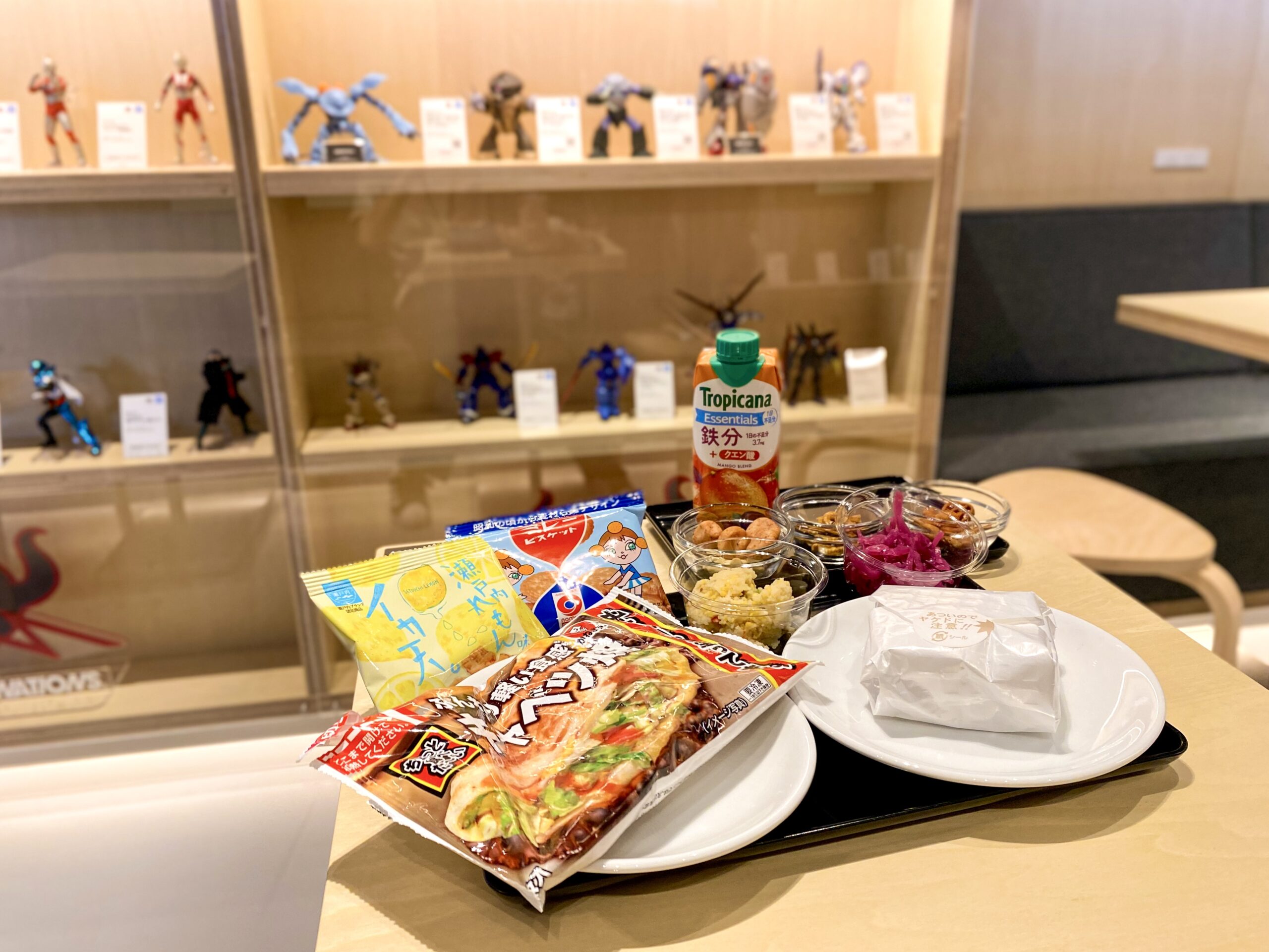 渋谷のTSUTAYAのシェアラウンジで冷凍食品食べ放題を満喫したら気分爆 