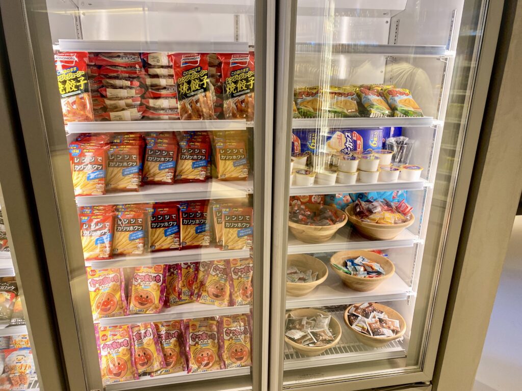 SHIBUYA TSUTAYA3階冷凍食品棚3