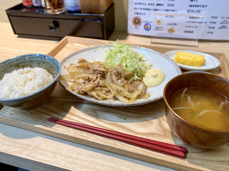 ごはんやぐぅすけの豚肉のしょうが焼き定食（全体）