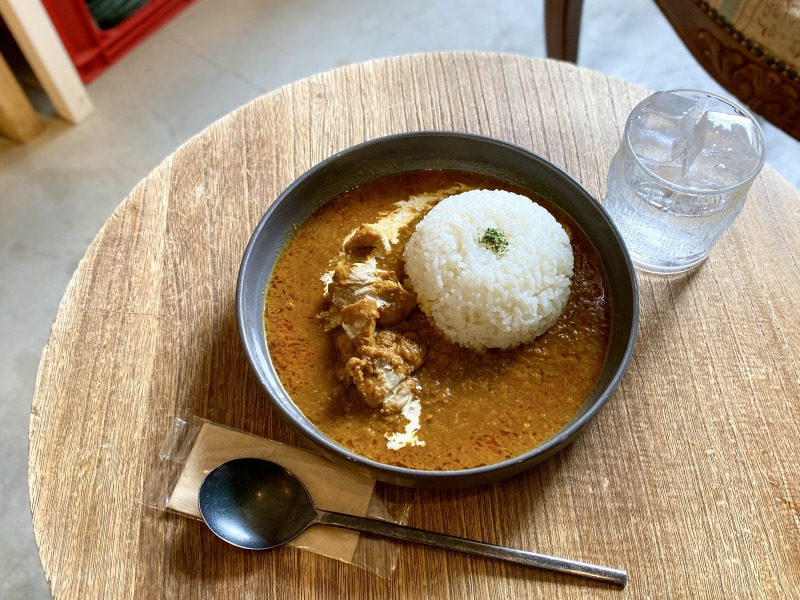 永福町の22CAFEのスパイスチキンカレー（クローズ用）