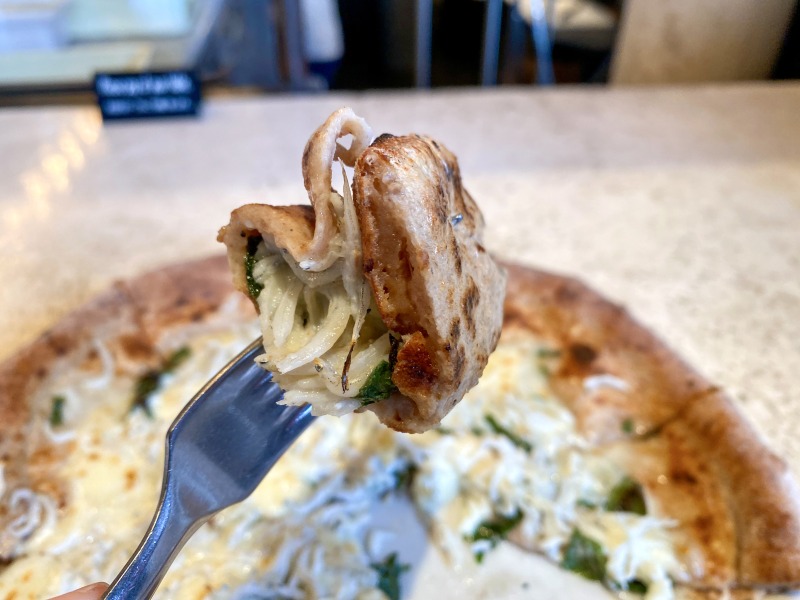 CAMTERAの篠島を食べるところ