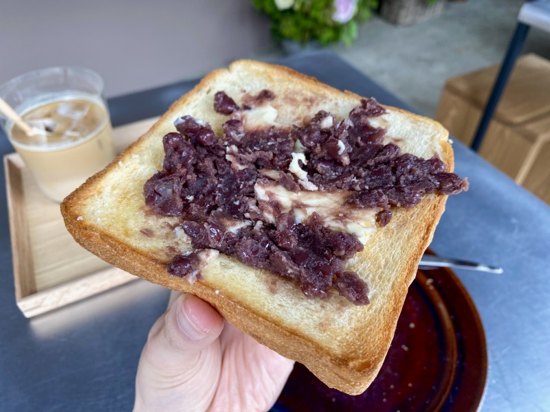 高井戸のancoのあんバタを食べるところ