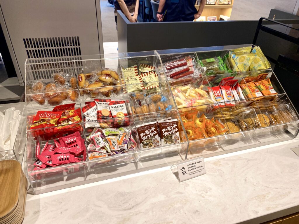 SHARE LOUNGE Olive LOUNGE 都立大学駅前のお菓子類