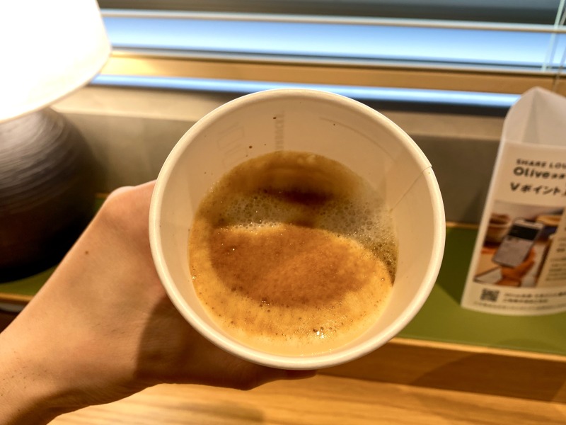 .SHARE LOUNGE Olive LOUNGE 都立大学駅前のカフェラテの中身
