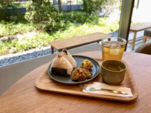 荻外荘 展示棟のおにぎり2種