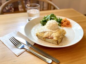 くらもとカフェのチーズたっぷり半熟卵のクロックマダム
