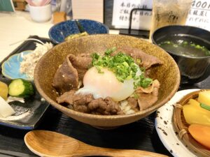 肉割烹 心の和牛すき焼き丼