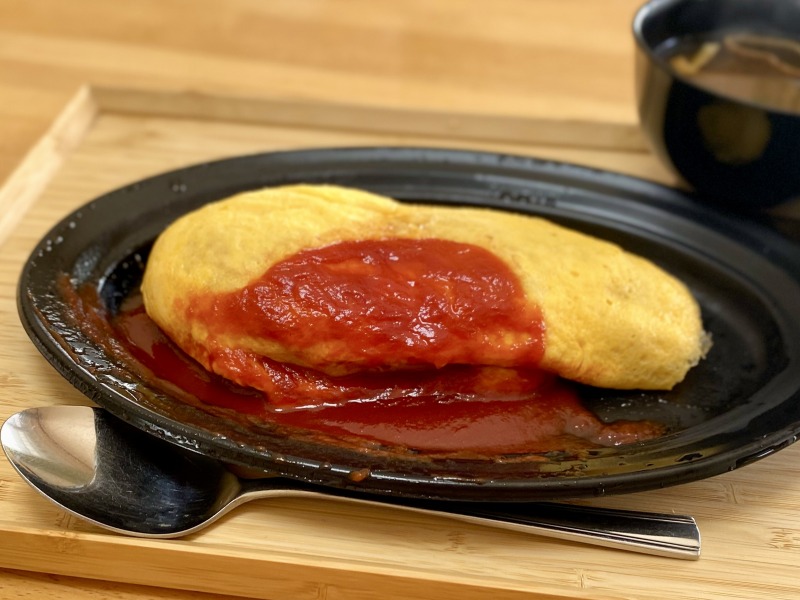 極味オムライス Cest bon(セボン)のケチャップソース クラシックオムライスのアップ