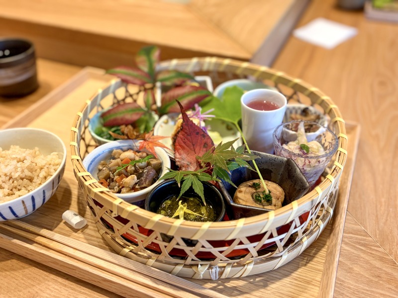 浜田山のごえんだまのご縁のはじまり御膳の小鉢アップ