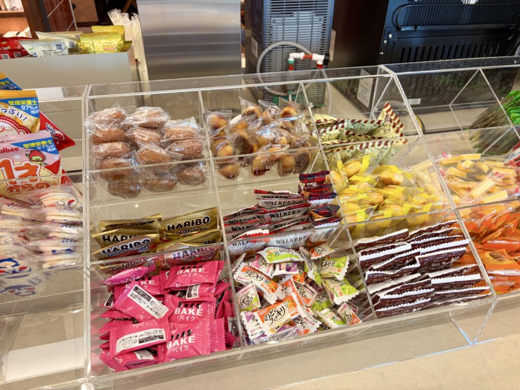シェアラウンジキラリナ京王吉祥寺のお菓子ボックス2