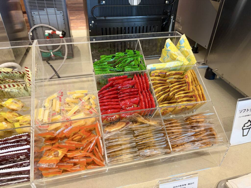 シェアラウンジキラリナ京王吉祥寺のお菓子ボックス3