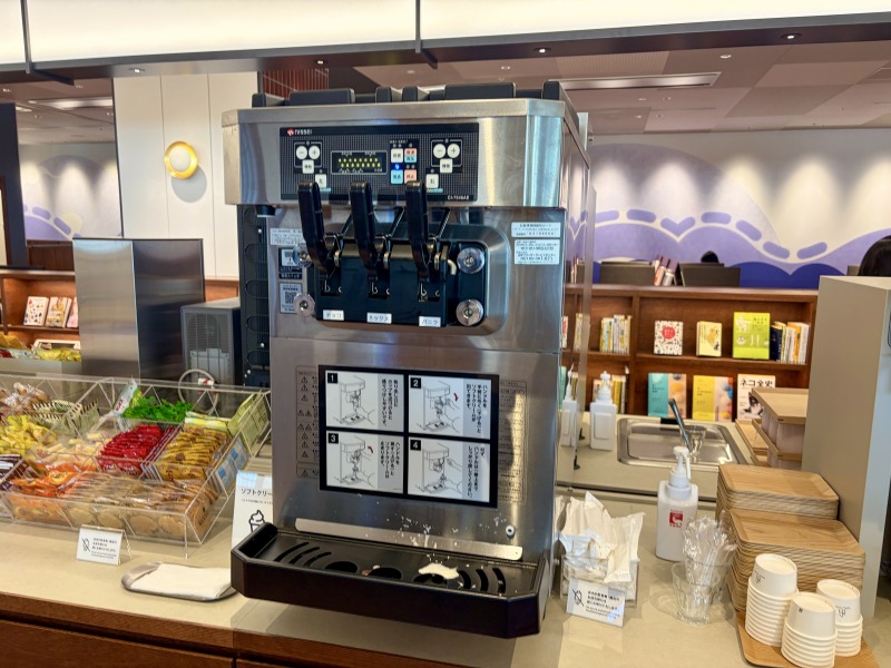 シェアラウンジキラリナ京王吉祥寺のソフトクリームサーバー