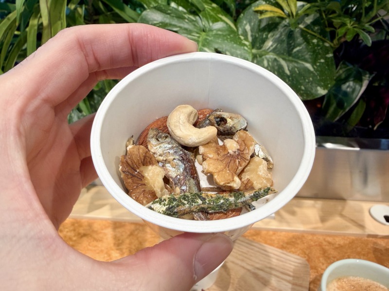 シェアラウンジキラリナ京王吉祥寺のナッツ＆フィッシュミックス