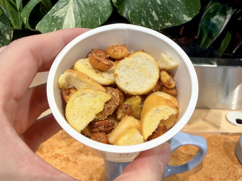 シェアラウンジキラリナ京王吉祥寺のバーミックスハニーマスタード＋ジャイアントコーン