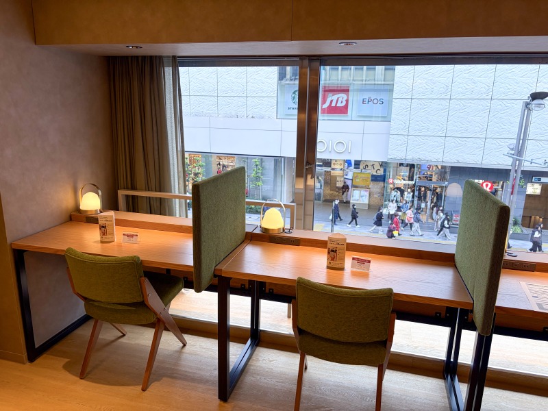 SHARE LOUNGE Olive LOUNGE 新宿通の2階の内観4