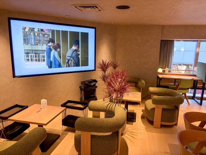 SHARE LOUNGE Olive LOUNGE 新宿通の2階の内観6