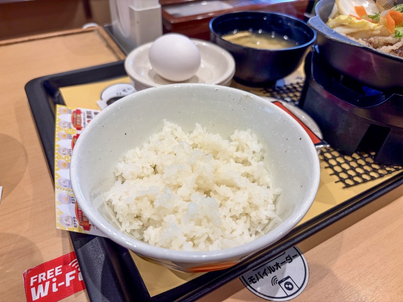 松屋 ちいかわのすき焼き鍋膳のご飯小盛