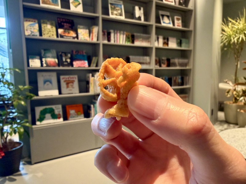 シェアラウンジフォレストスクエア仙川のサクットパスタ わさび醤油味を食べるところ