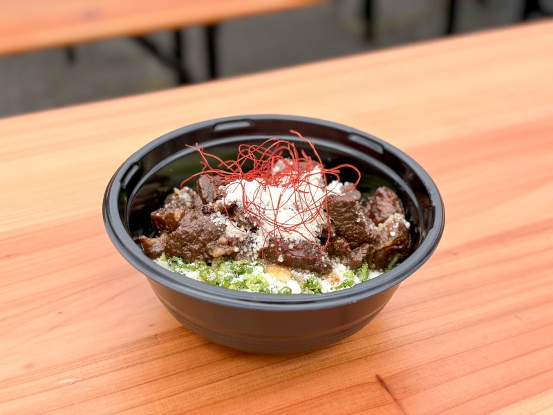 肉フェス2026の牛恋のチーズさいくぅ～丼2