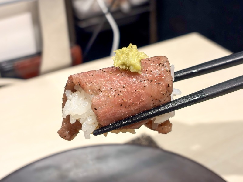 肉割烹 心の本日の前菜5種のサーロインの肉寿司