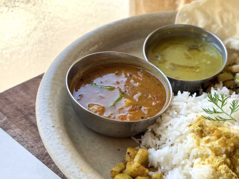 永福町のpaccaiの季節野菜のベジカレープレートのサンバル（アップ）