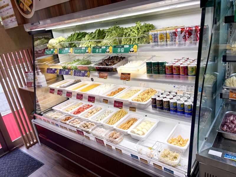 iSDG 麻辣燙 大塚店の食材の棚1