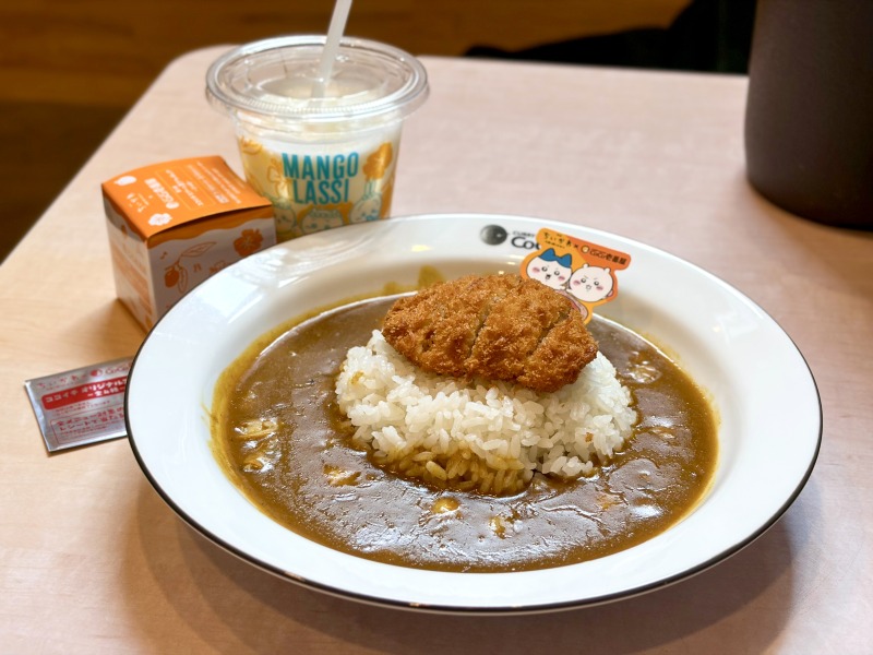 ココイチのちいかわコラボ オリジナル島カレー＋マンゴーラッシー